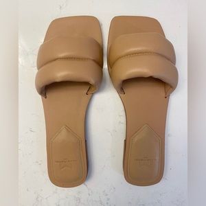 Marc Fisher tan sandal, Size 8.